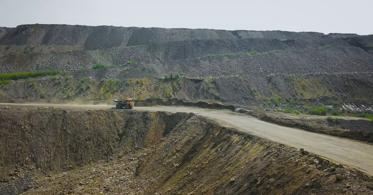 Piste d’accès aménagée dans une carrière