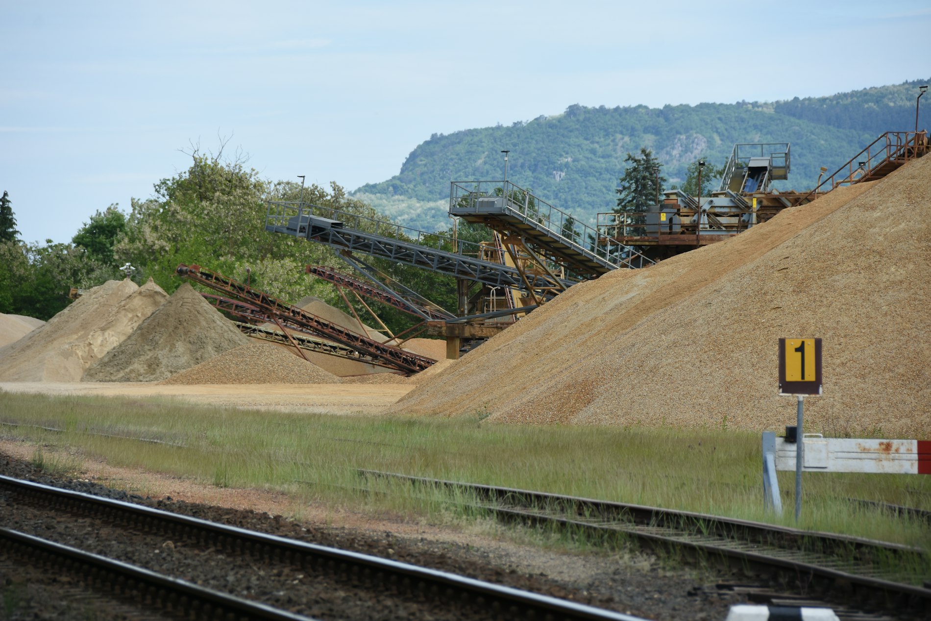Carrière de sable et matériel d'extraction